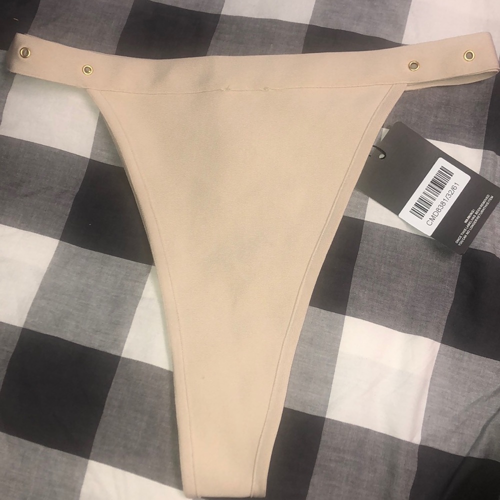 PrettyLittleThing High Rise Swim Bottom - Picture 2 of 3